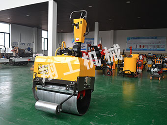 道路養(yǎng)護(hù)責(zé)任重大，小型壓路機(jī)需求迅速增長(zhǎng)