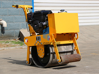 適合公路養(yǎng)護(hù)的小型壓路機(jī)真的挺不錯(cuò)！