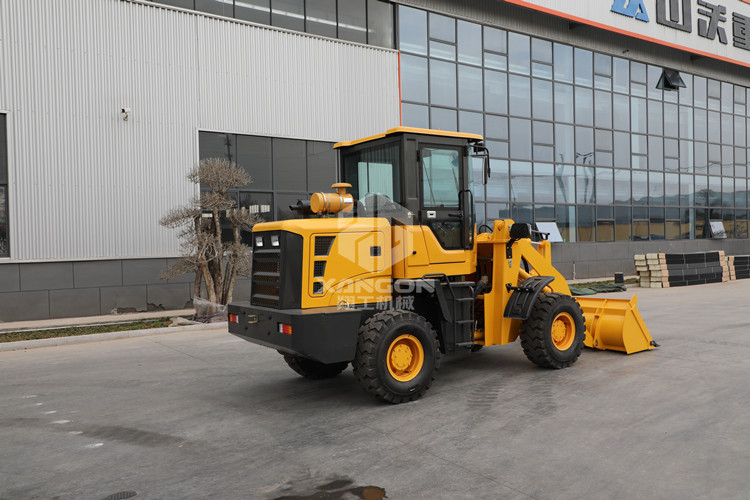 體型小能耐大！小型挖掘裝載機讓您刮目相看！