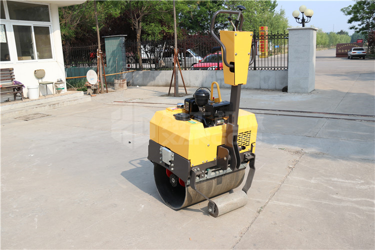 引起小型壓路機價格不穩(wěn)定的原因是什么原因呢？