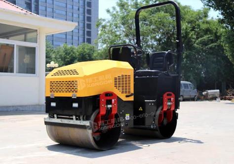 壓路機型號多？根據(jù)工程量選擇準沒錯